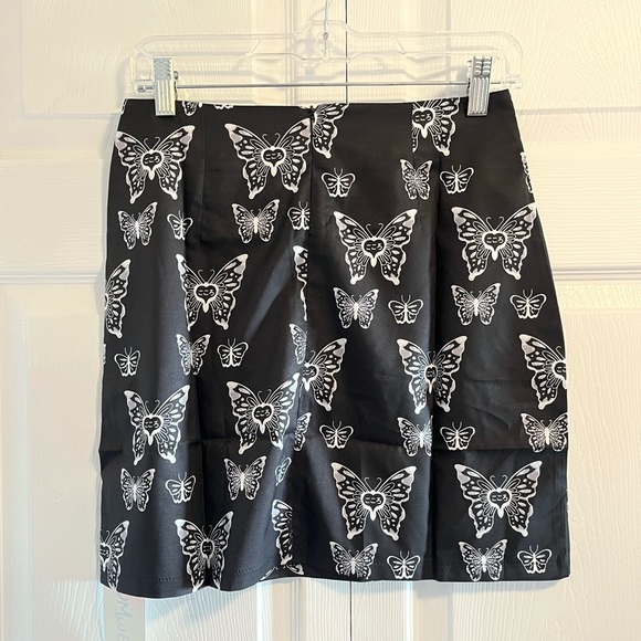 NWT B&W Butterfly Mini Skirt 🦋 - Picture 2 of 10
